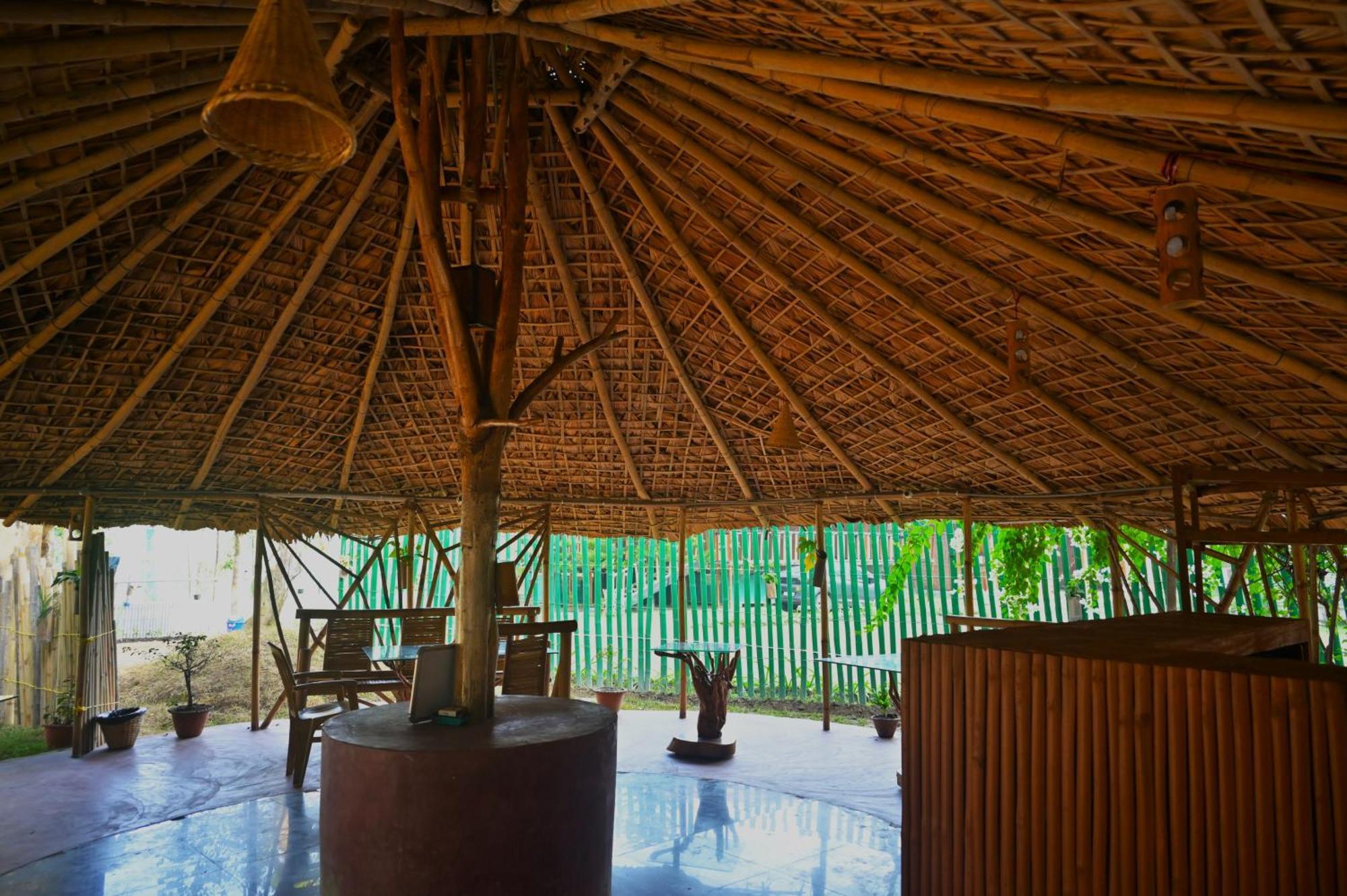 Gorh Retreat Hotel Kaziranga Bagian luar foto