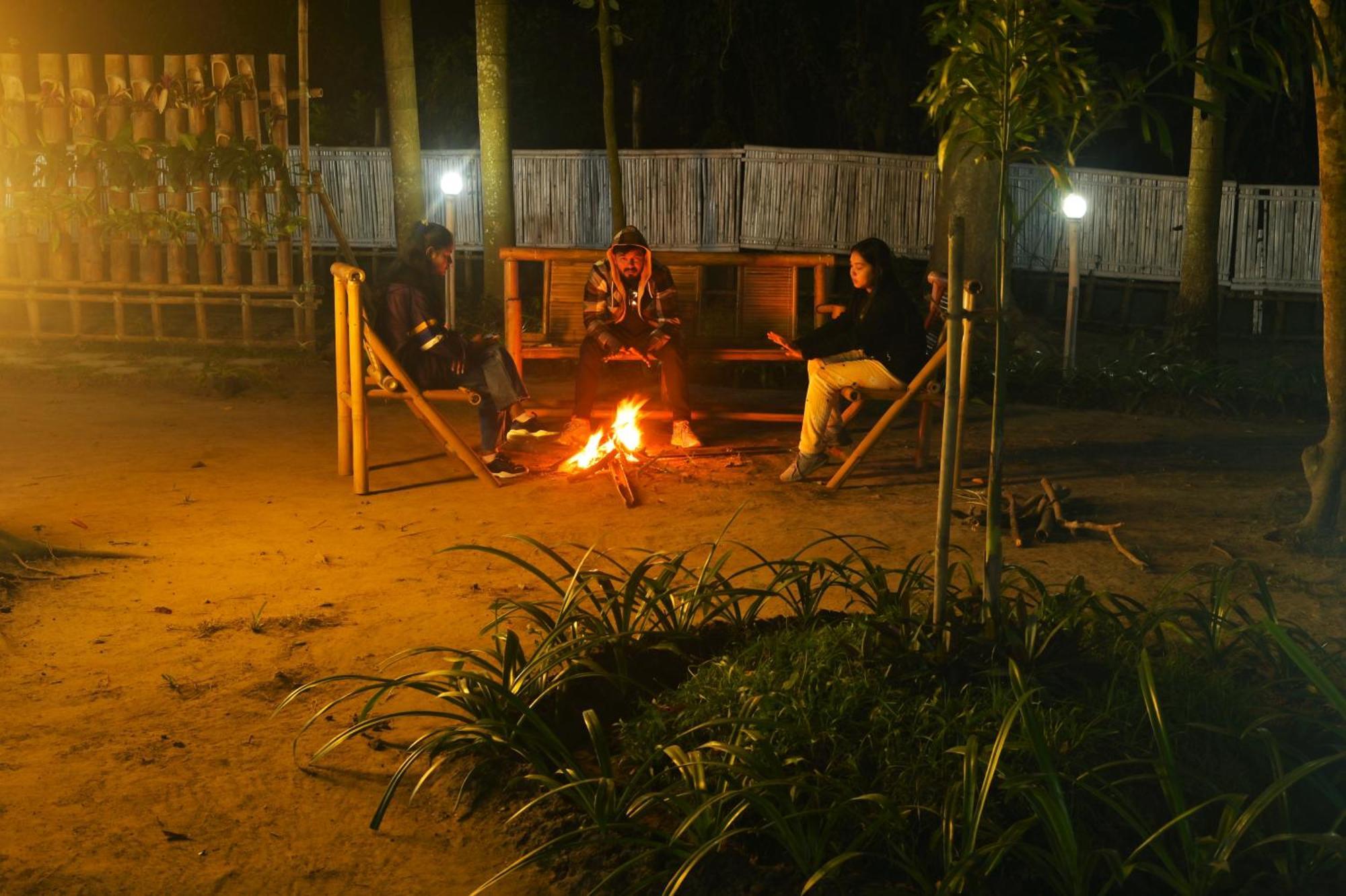 Gorh Retreat Hotel Kaziranga Bagian luar foto